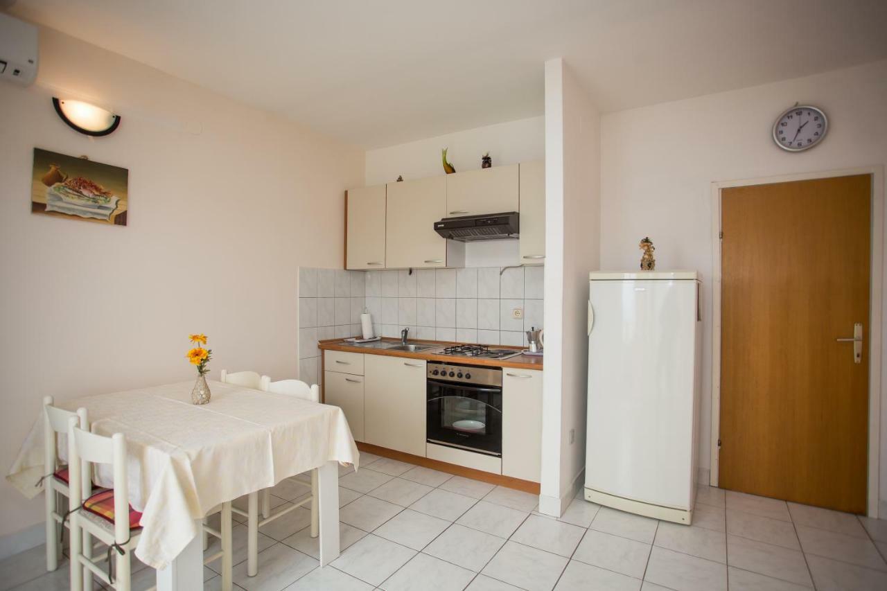 Apartments Gloria Primošten Extérieur photo